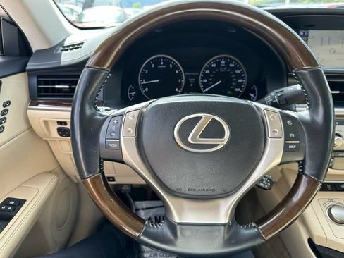 Used 2014 Lexus ES 350 w/ Luxury Package FWD image 14