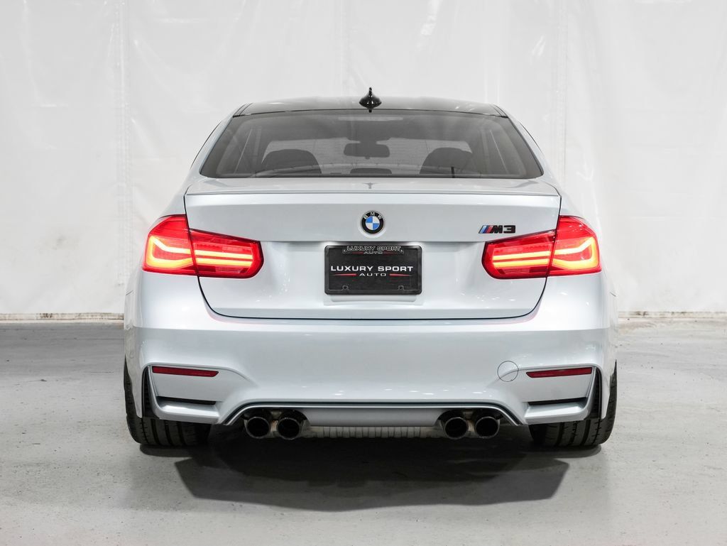 Used 2017 BMW M3 RWD image 4