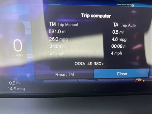 Used 2022 Volvo XC60 B5 R-Design w/ Advanced Package FWD image 22