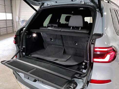Used 2026 BMW X7 xDrive40i image 34