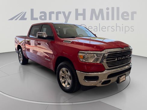 Used 2024 RAM 1500 Laramie AWD/4WD image 7