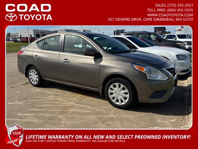 Used 2016 Nissan Versa SV FWD image 1
