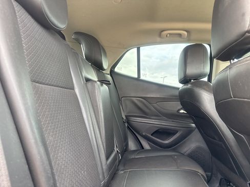 Used 2022 Buick Encore Preferred image 28