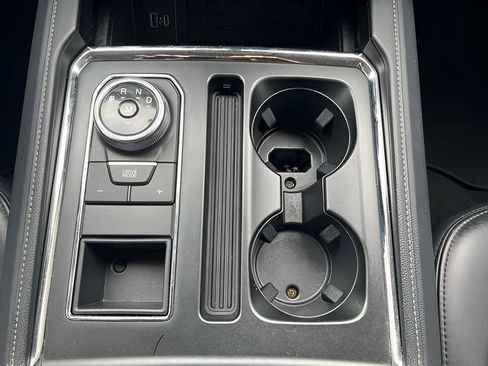 Used 2024 Ford Expedition XLT RWD image 33