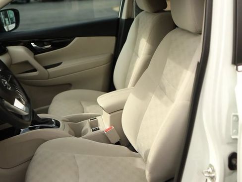 Used 2021 Nissan Rogue Sport SV FWD image 13