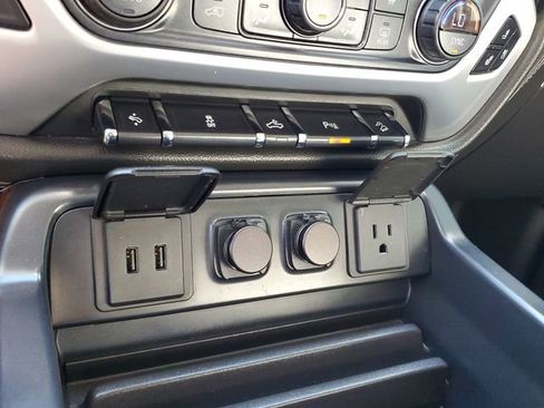 Used 2018 GMC Sierra 1500 SLT w/ SLT Premium Package image 25