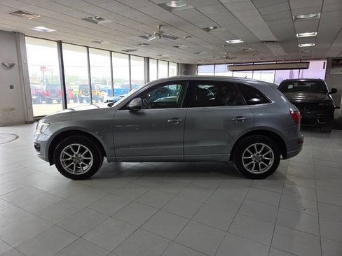 Used 2010 Audi Q5 3.2 Premium Plus w/ Premium Plus Pkg image 4