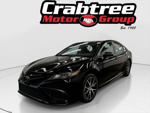 Certified 2024 Toyota Camry SE FWD image 1
