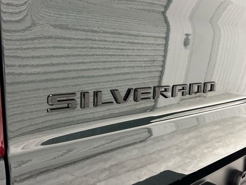 New 2026 Chevrolet Silverado 1500 Custom Trail Boss w/ LPO, Dark Essentials Package image 32