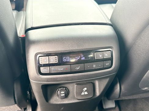 Used 2023 Hyundai Palisade Limited image 22