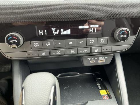 New 2026 Subaru Outback Premium image 19