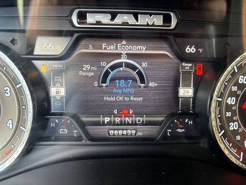 Used 2022 RAM 1500 Limited w/ Body Color Bumper Group AWD/4WD image 16