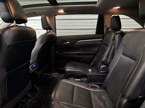 Used 2018 Toyota Highlander Limited Platinum image 20