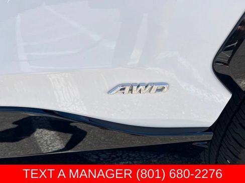 Used 2025 Toyota RAV4 SE AWD/4WD image 10