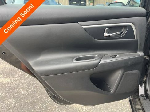 Used 2016 Nissan Altima 2.5 SR FWD image 22