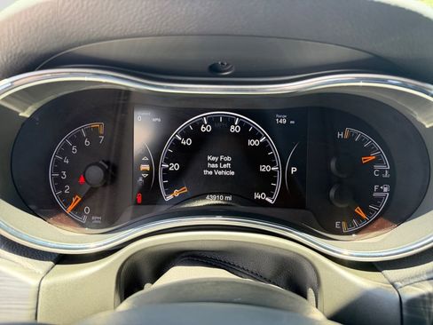 Used 2022 Jeep Grand Cherokee Laredo X RWD image 29