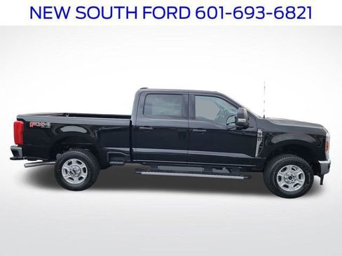New 2026 Ford F250 XLT w/ FX4 Off-Road Package image 7