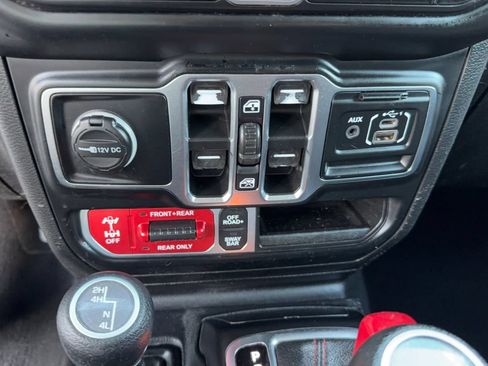 Used 2021 Jeep Gladiator Rubicon w/ Trailer Tow Package AWD/4WD image 24