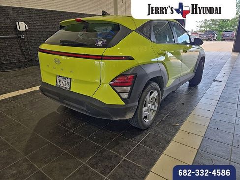 Certified 2025 Hyundai Kona SE FWD image 6