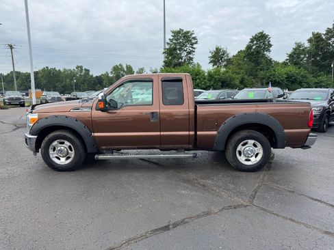 Used 2011 Ford F250 XLT w/ XTR Plus Pkg RWD image 2