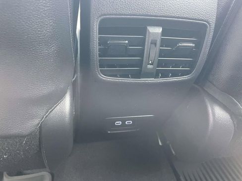 Used 2024 Toyota Corolla Cross XLE w/ Convenience Package FWD image 12