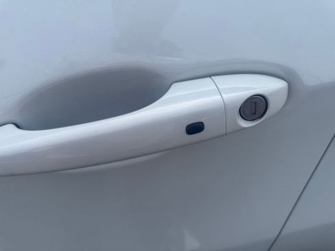 Certified 2022 Jeep Compass Limited image 9