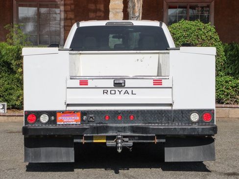 Used 2019 Ford F350 XL w/ Power Equipment Group image 8