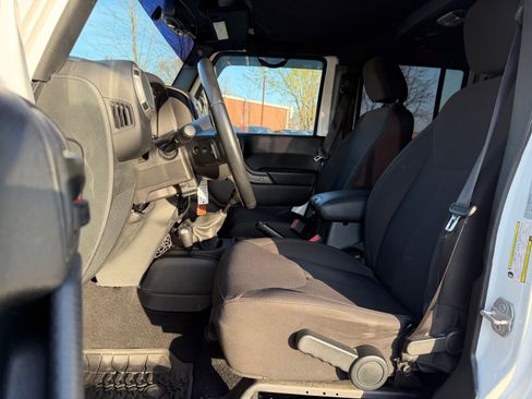 Used 2017 Jeep Wrangler Unlimited Sport w/ Quick Order Package 23S image 11