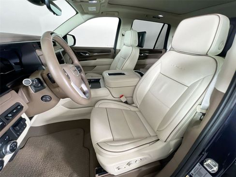 Used 2024 GMC Yukon Denali w/ Denali Reserve Package AWD/4WD image 22