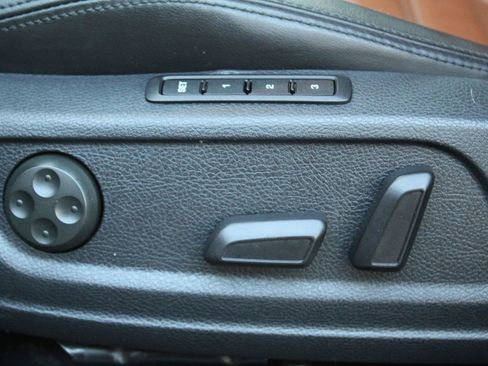 Used 2014 Volkswagen CC Executive FWD image 33