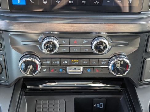 Used 2026 Ford F450 Lariat w/ FX4 Off-Road Package image 30