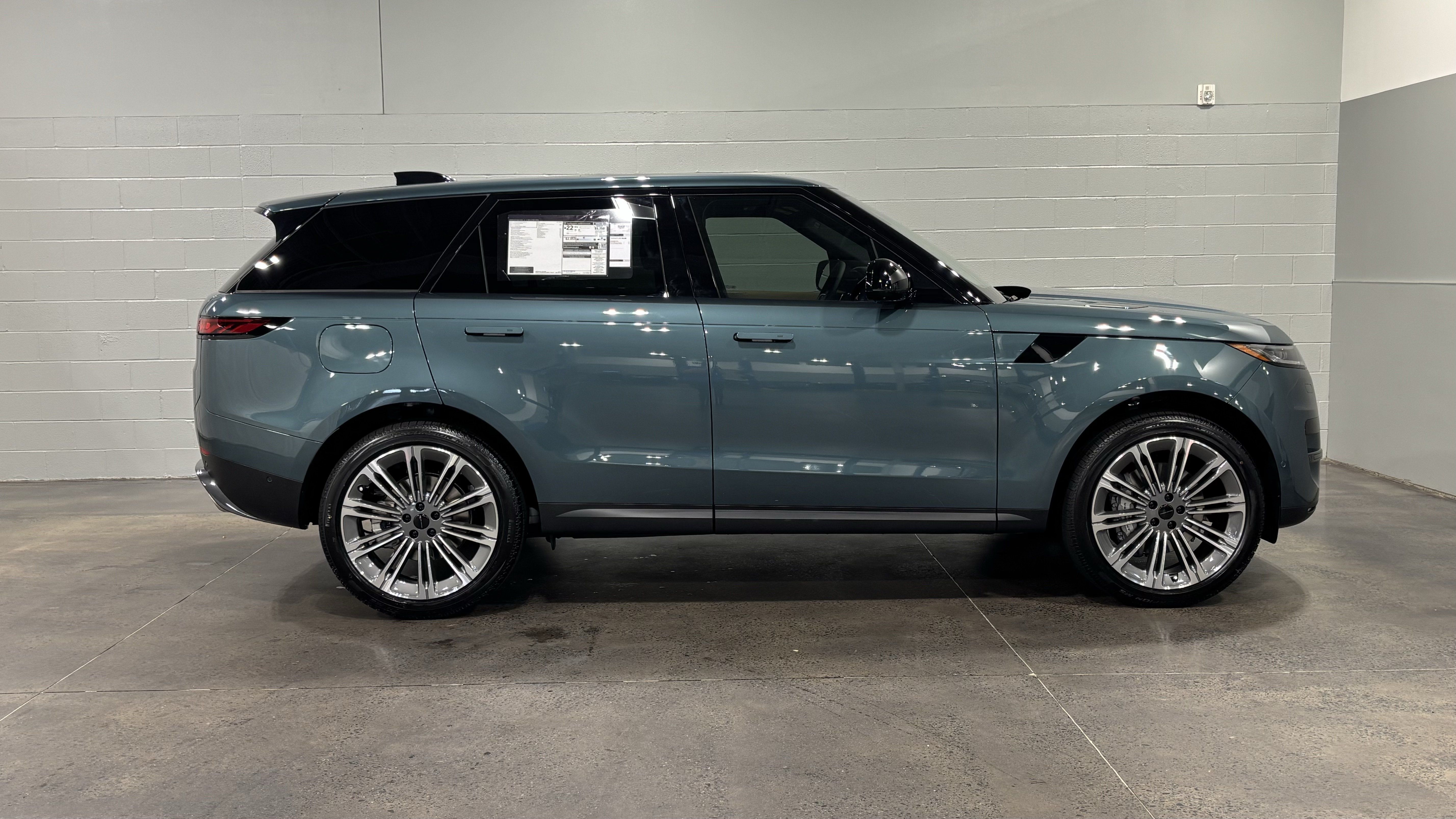 New 2026 Land Rover Range Rover Sport SE AWD/4WD image 13