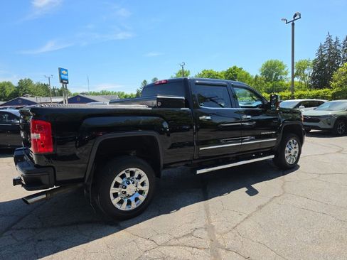 Used 2019 GMC Sierra 2500 Denali AWD/4WD image 5