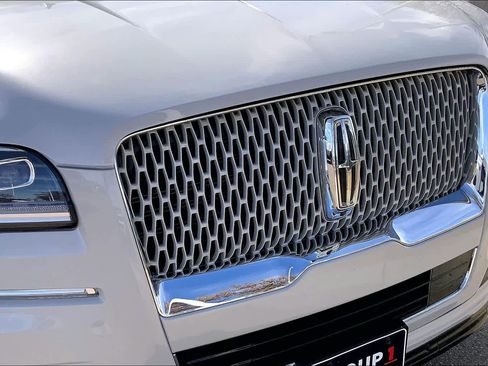 Certified 2022 Lincoln Navigator L Reserve image 30