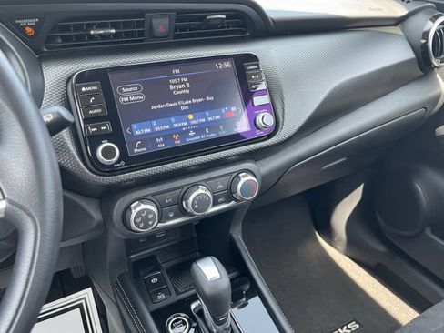 Used 2023 Nissan Kicks SV FWD image 17