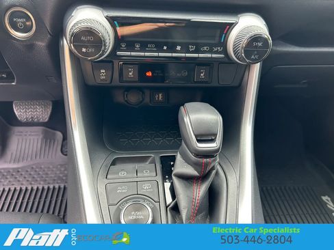 Used 2024 Toyota RAV4 SE AWD/4WD image 17