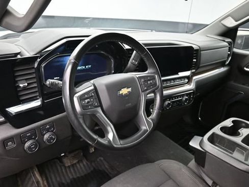 Used 2024 Chevrolet Silverado 1500 LT AWD/4WD image 13
