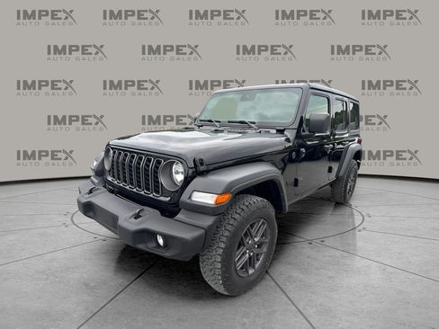 Used 2025 Jeep Wrangler Unlimited Sport AWD/4WD image 1