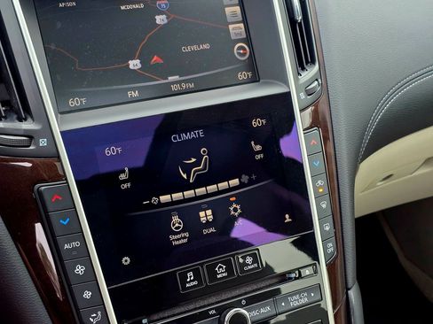 Used 2018 INFINITI Q50 Luxe w/ Essential Package (3.0T Luxe) image 17