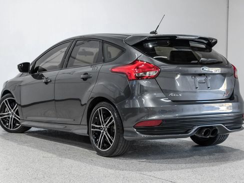 Used 2015 Ford Focus ST w/ Equipment Group 401A image 8