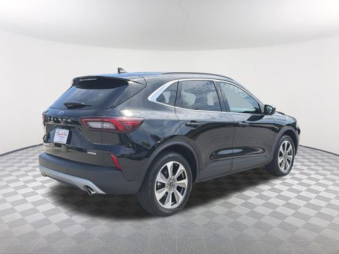 Used 2025 Ford Escape Platinum AWD/4WD image 16