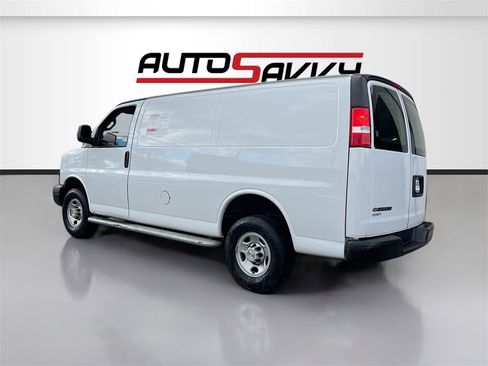 Used 2023 Chevrolet Express 2500 w/ Driver Convenience Package image 5