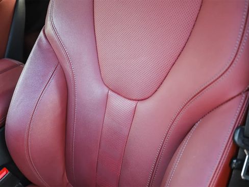 Used 2021 BMW X6 xDrive40i w/ Premium Package image 26