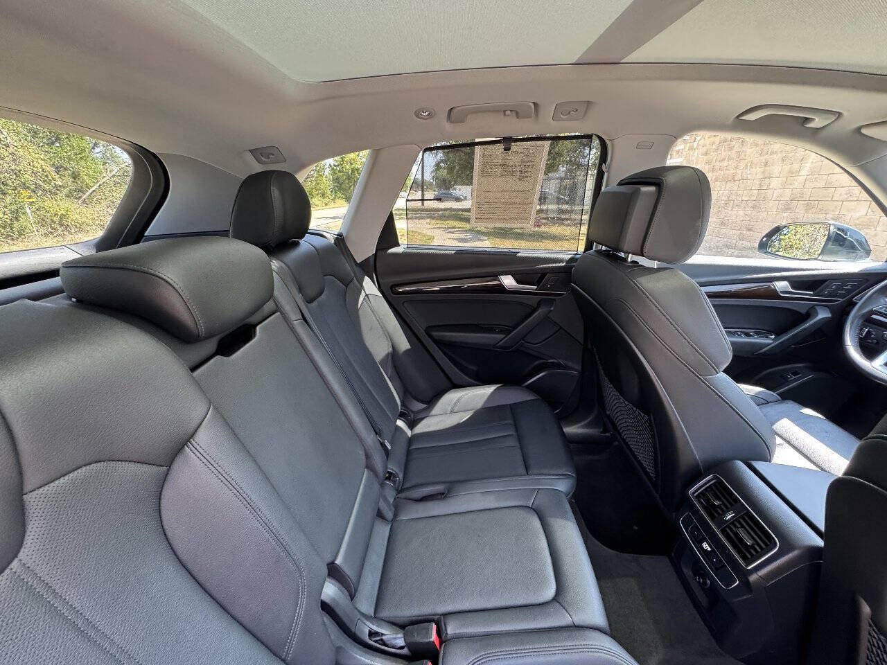 Used 2018 Audi Q5 2.0T Premium Plus w/ Premium Plus Package AWD/4WD image 29