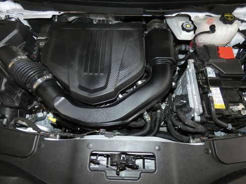 Used 2025 Chevrolet Traverse LT image 27