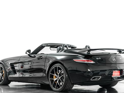 Used 2015 Mercedes-Benz SLS AMG GT Final Edition image 32