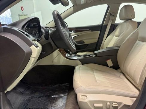 Used 2017 Buick Regal Premium w/ Driver Confidence Package #1 image 10