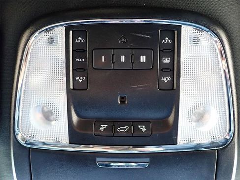 Used 2020 Jeep Grand Cherokee Trailhawk w/ Trailhawk Luxury Group AWD/4WD image 25