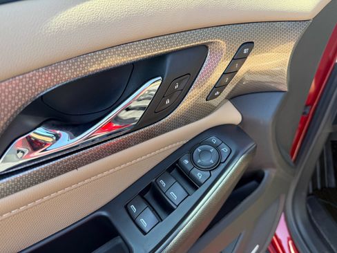 Used 2022 Chevrolet Traverse Premier image 17