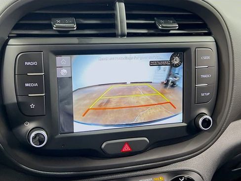 New 2025 Kia Soul LX w/ LX Technology Package image 13